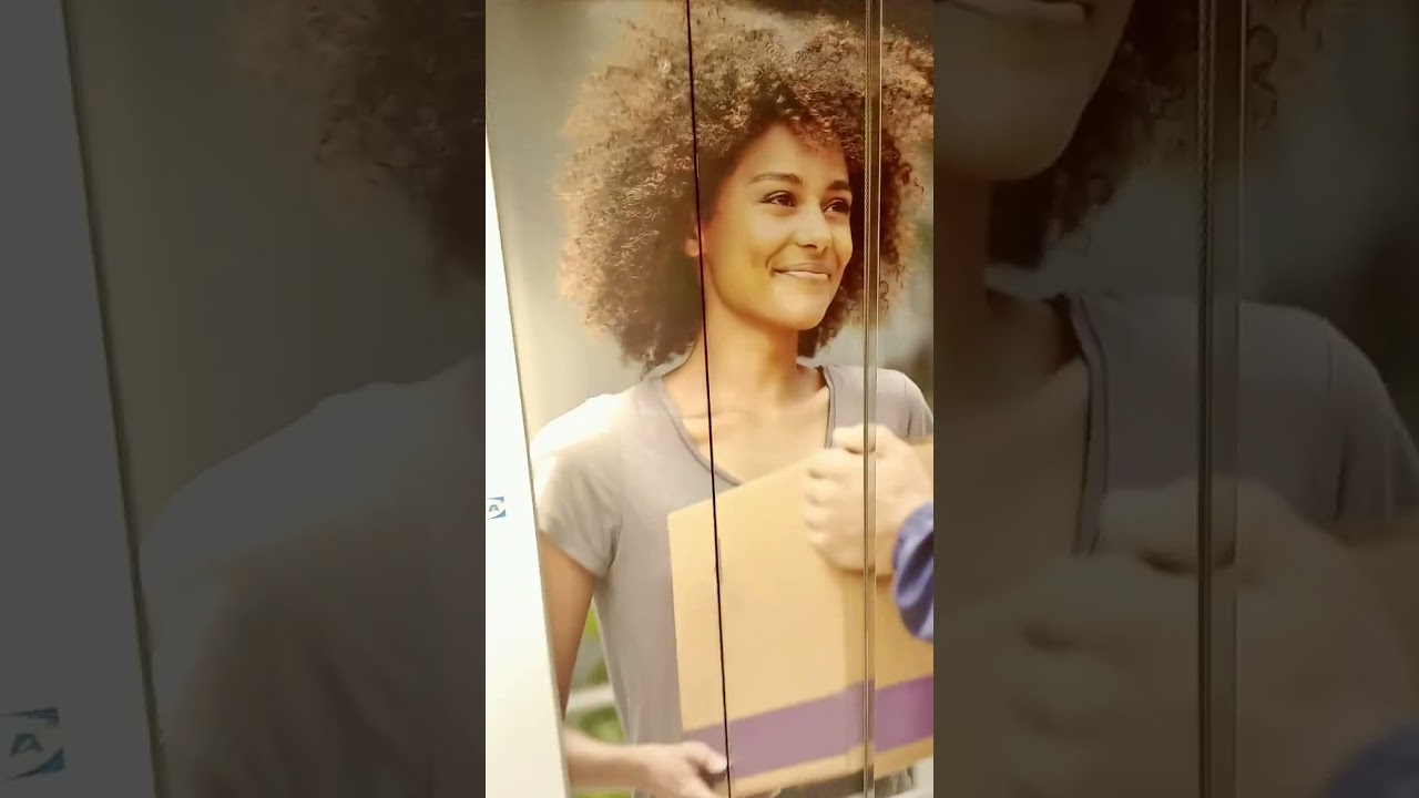 Centro commerciale porta di Roma Ikea entrata fino a uscita ascensore scale mobile il tornello vuoto