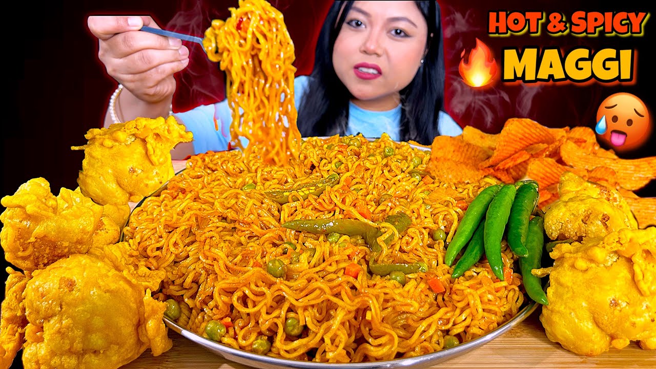 EATING 🔥SPICY VEGETABLE MAGGI, GOBHI PAKODA & BHOOT JOLOKIA CHIPS 🥵 | MUKBANG ASMR 