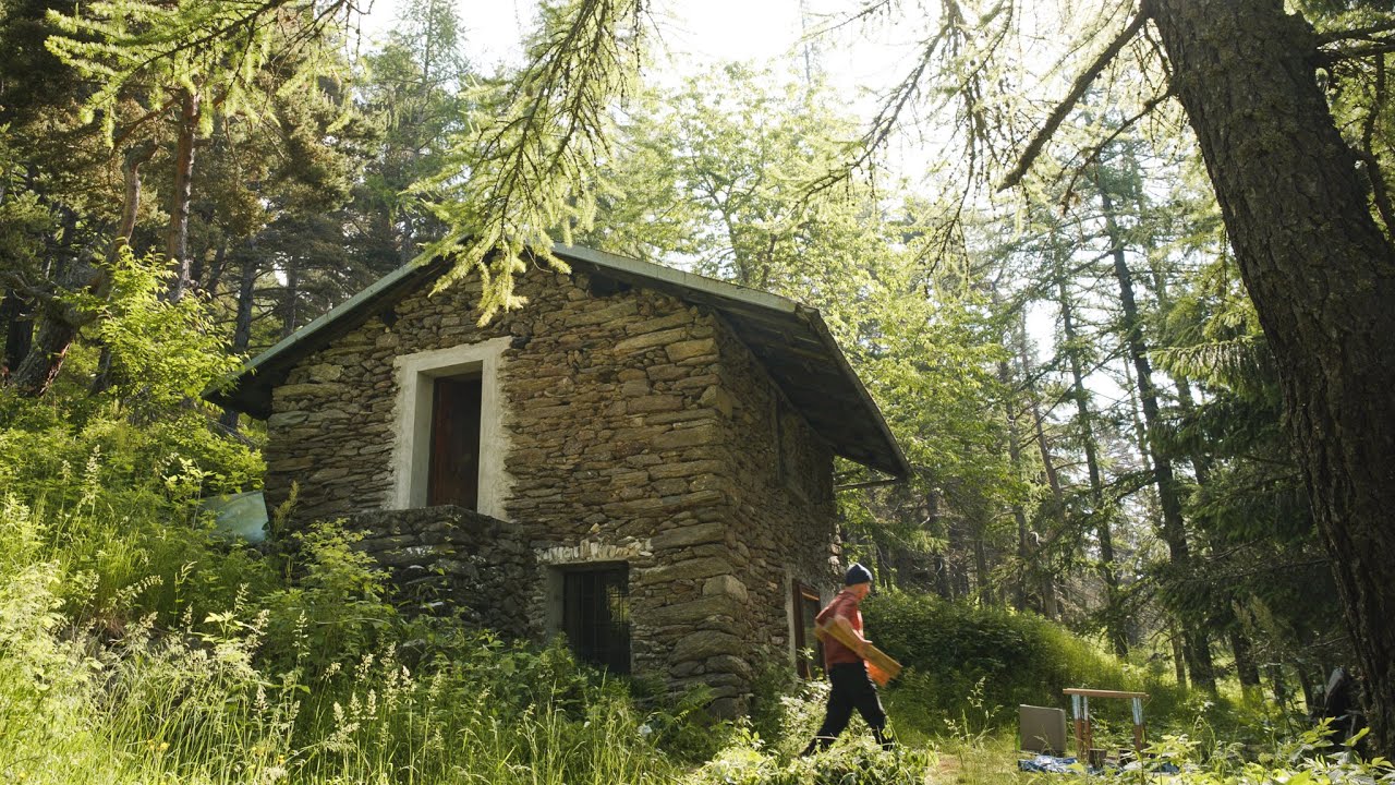 #4. Finishing The Workbench | Solar panels | Italian Cabin