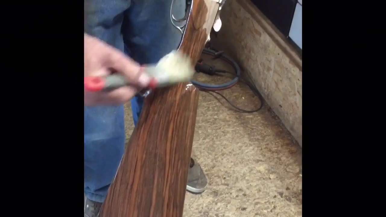 Custom shotgun stock by Michel Brail (South of France) - Naissance d'une crosse par Michel Brail