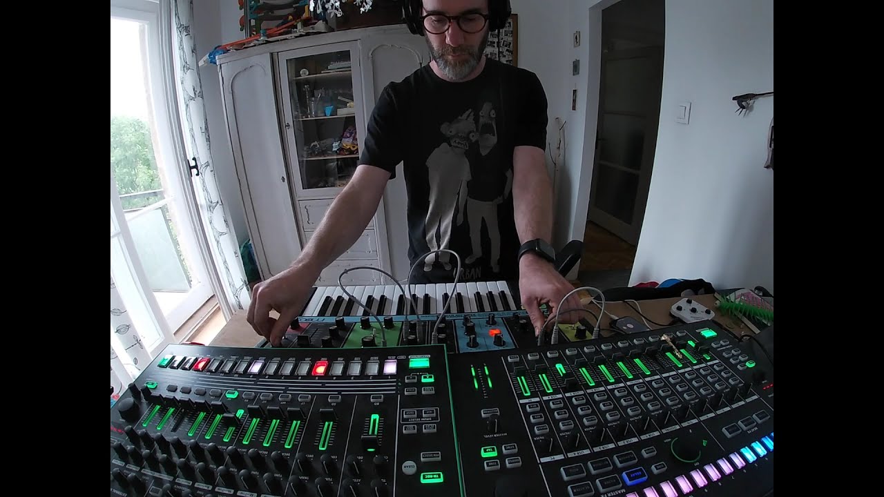Moog Grandmother+TR8 _ Live Techno Jam