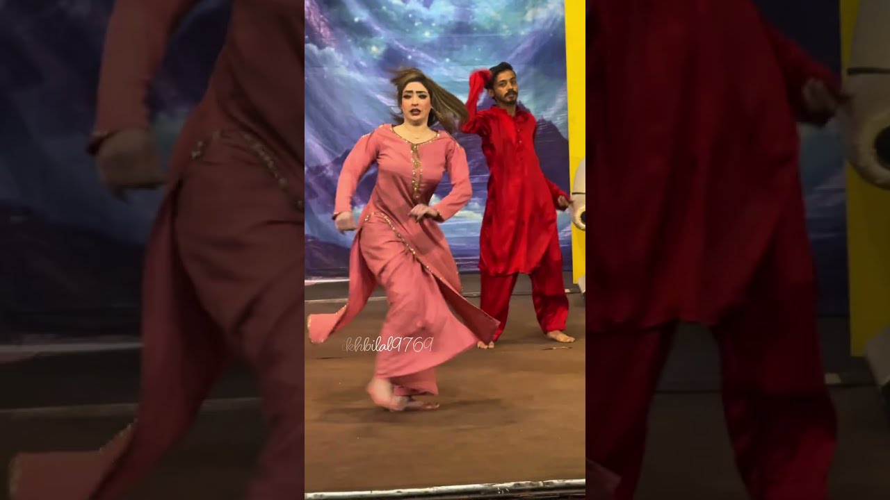 Mahnoor Ch (Nachna Ae Tere Naal) Mujra 