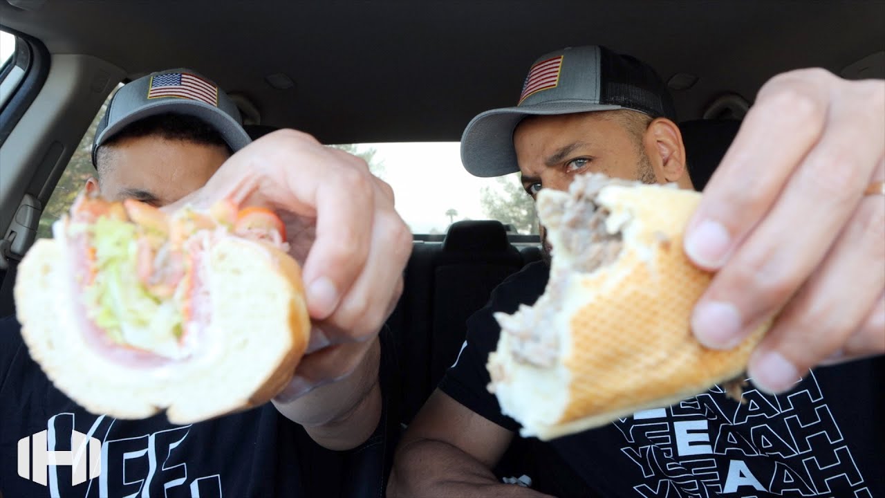 Едим прямо из стейк-аута Philly Cheesesteaks