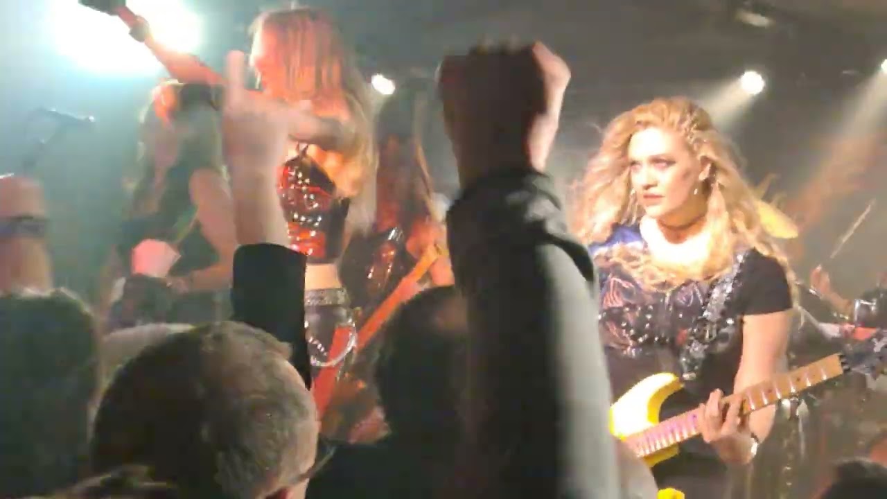 Burning witches lyon rockneat 