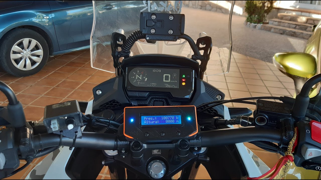 Ordenador a bordo moto. Te recuerda cuando cambiar y revisar los componentes.