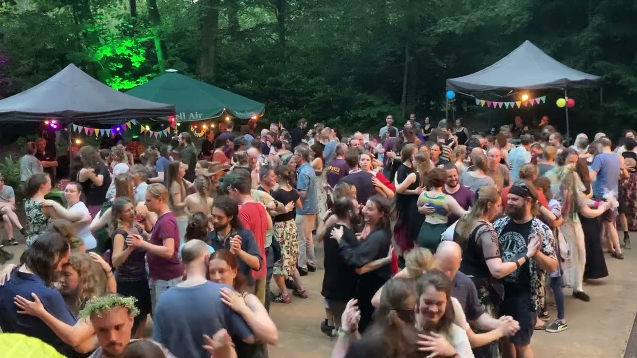 Broes live at DenneFeest 2024 - mazurka