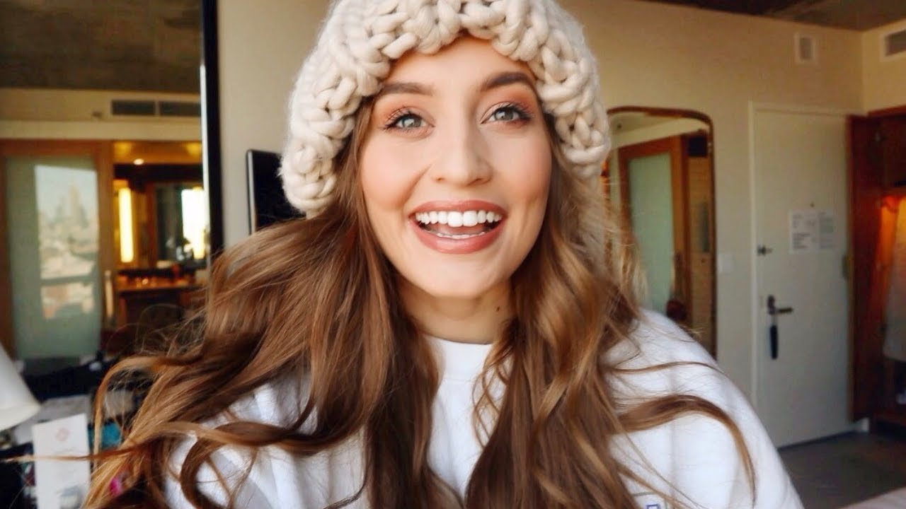 MAKING MY OWN LIPSTICKS IN NYC! // VLOG