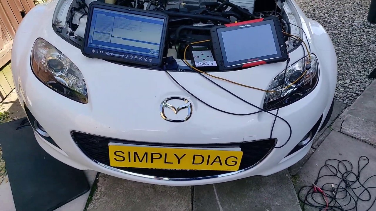 Using a sensor simulator to validate a suspected MAF signal