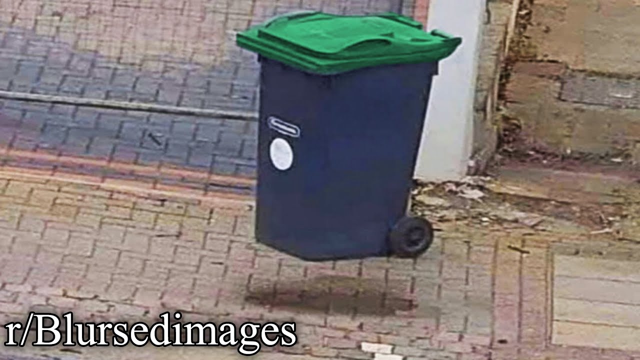 r/Blursedimages | ПЛАВАЮЩИЙ МУСОР??