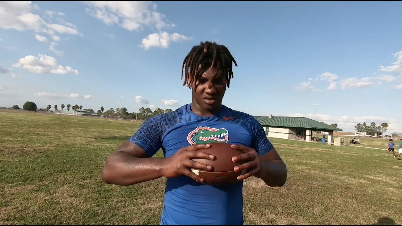 Gervon Dexter living his Gator dream while battling through a nightmare