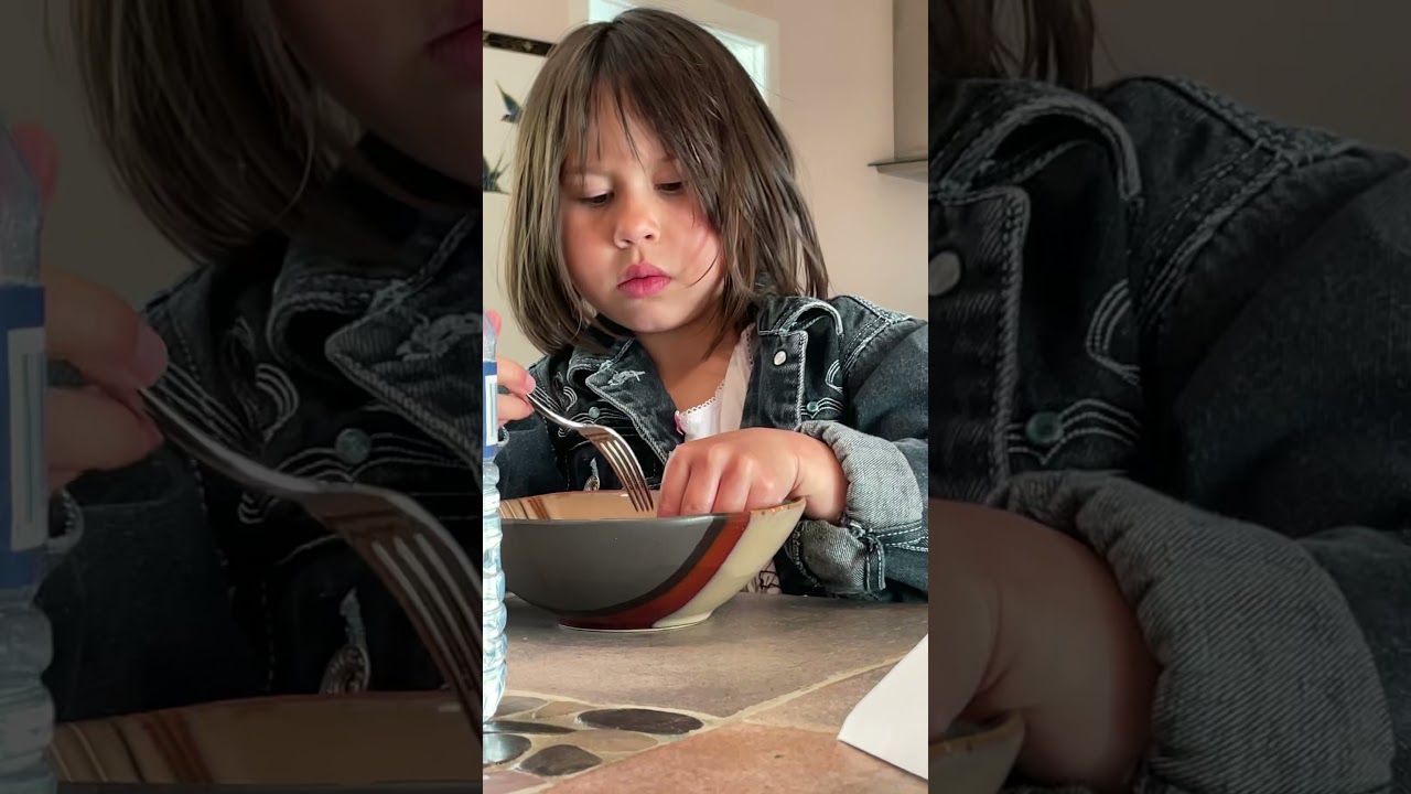 Filipino Canadian , She&rsquo;s emotional because she wants to eat jelly to her friend&rsquo;s house