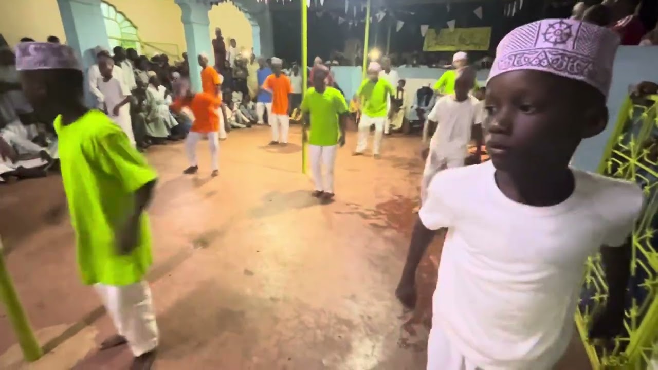 Zamuni Ya Kwanza Katika Maulid Ya Masjid Rahma Kaloleni Voi Kenya 28/11/2025