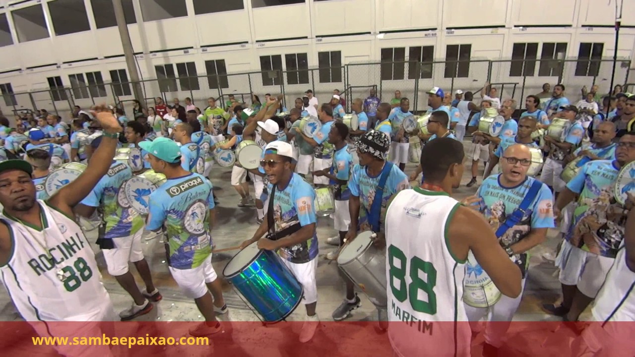 No cora&ccedil;&atilde;o da Acad&ecirc;micos da Rocinha Super Esquenta 2017 Bateria Ritmo Avassalador