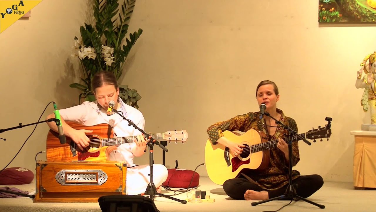 Suddhosi Buddhosi mit den Love Keys