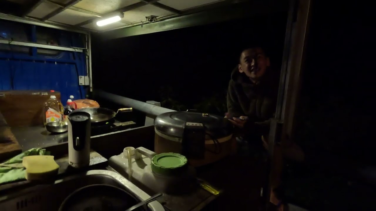 Getting to know Donghe Taiwan with Lazyboss.2021 (老闆偷懶), the best fried rice near Jinzun Harbour.