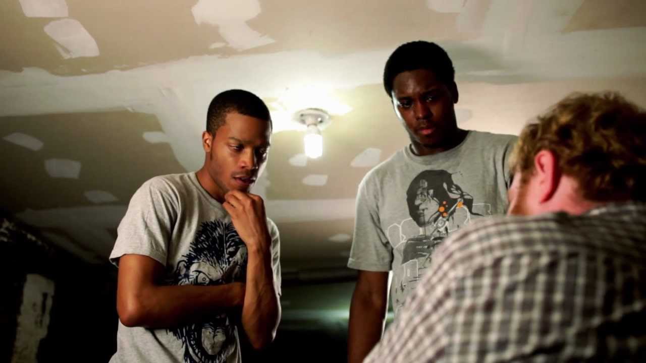 Jermaine Fowler, Henry Zebrowski, and Kevin Barnett in "A Shitty Robbery"