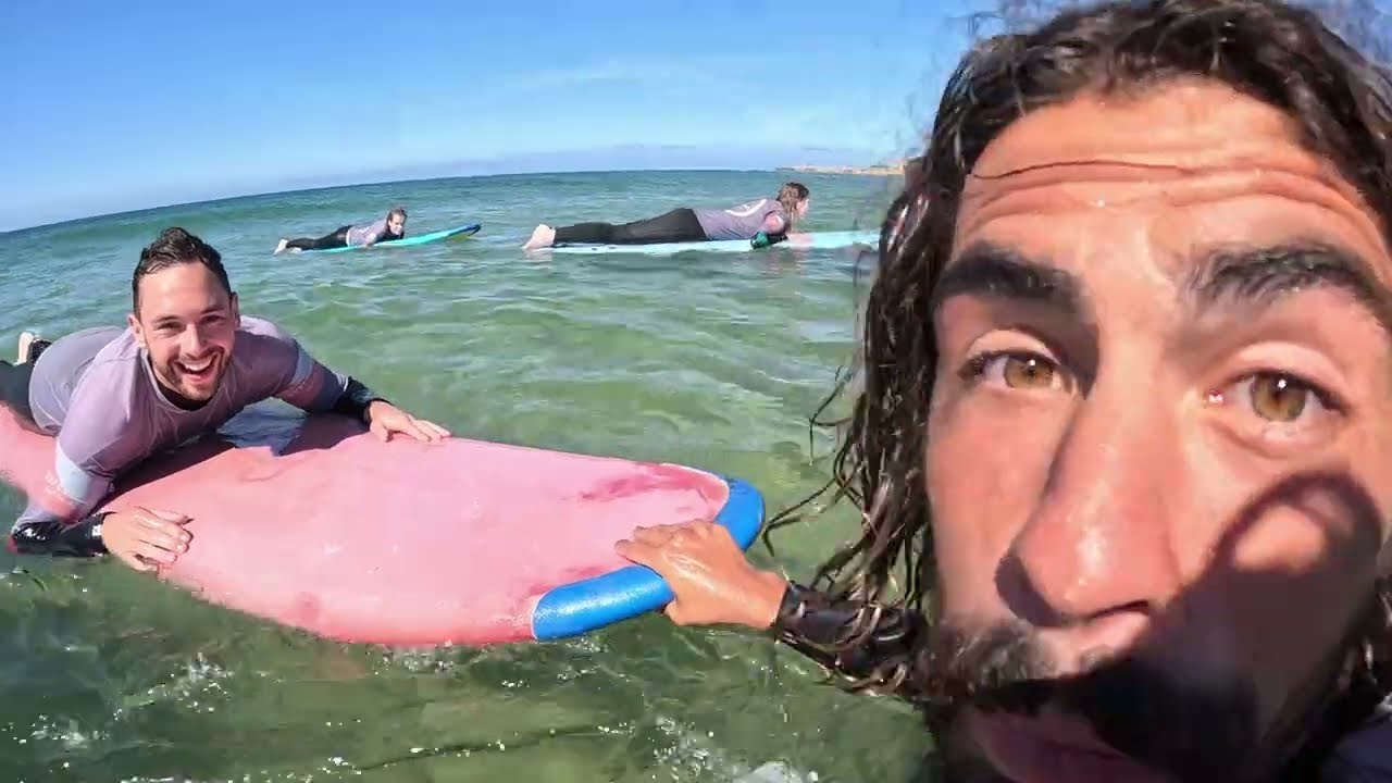 Warm weather and nice waves in Cascais - 2023 Week 33