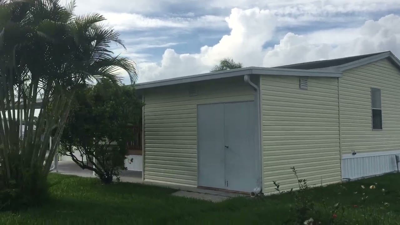 A Walk Through Poinsettia Park, Fort Myers, Florida (June 2022)