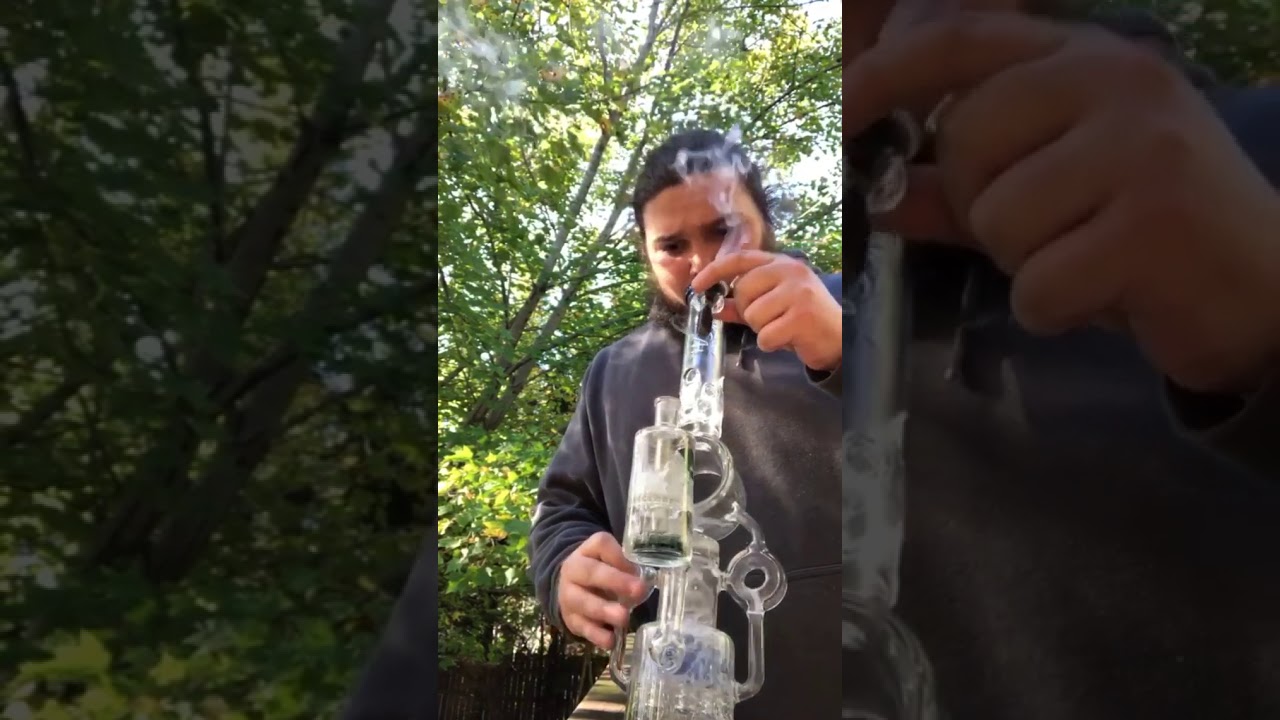 20.7'' Recycler Bong And Water Pipes for sale from LOOKAH Glass Shop