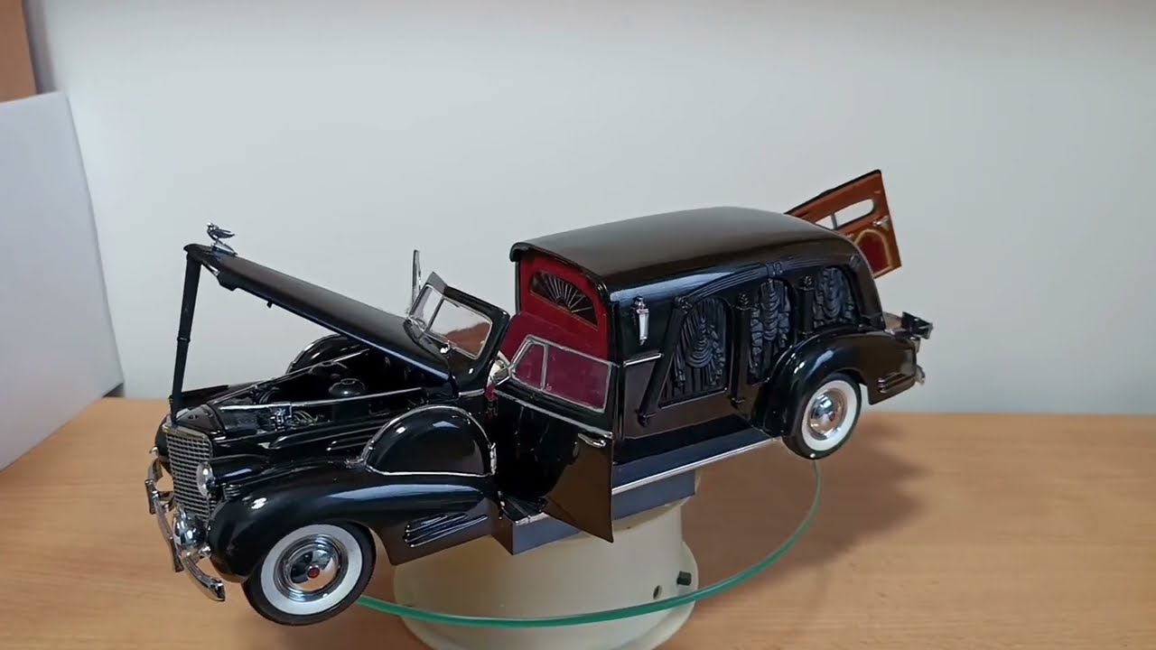 Cadillac Towncar 1938 CUSTOM CARVED HEARSE Precision Miniatures 1/18