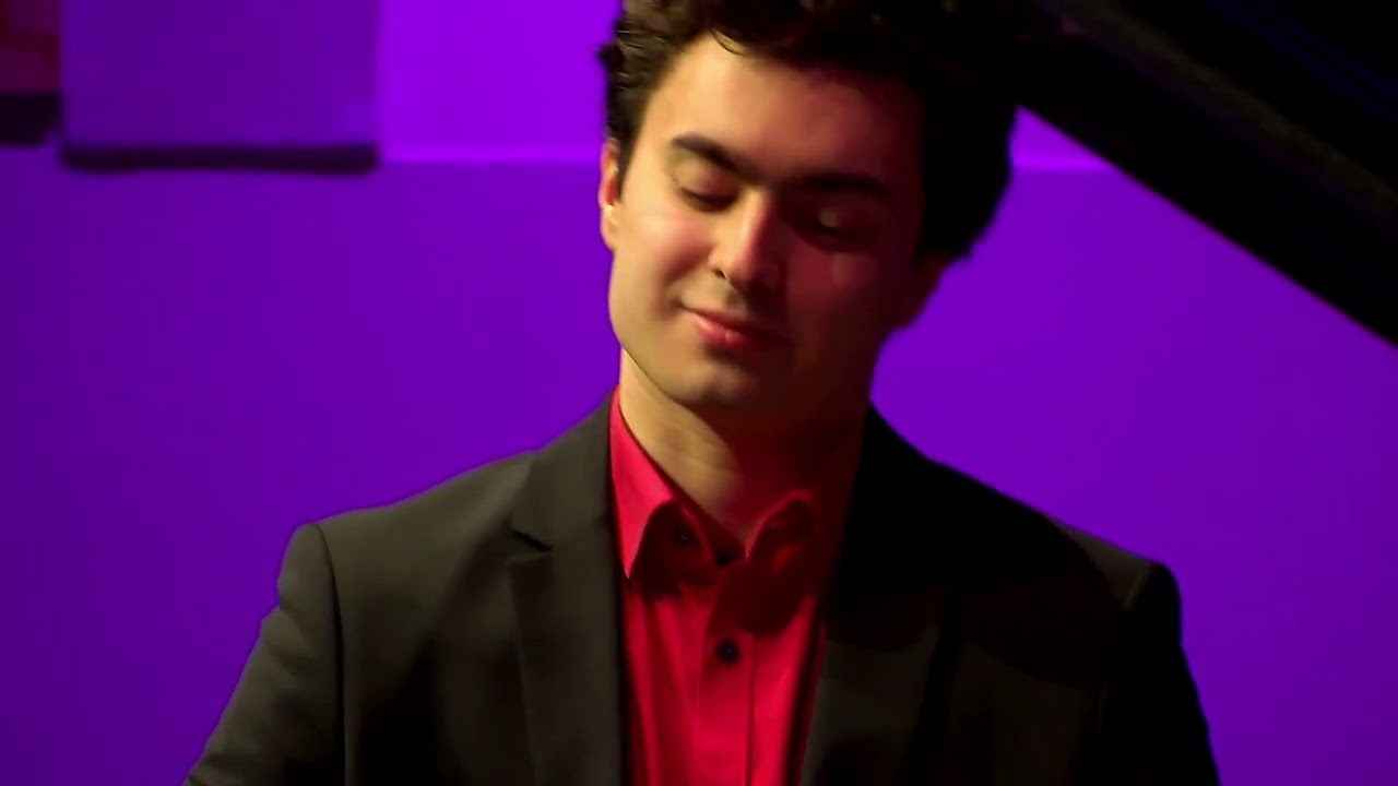 W. A. Mozart Sonate KV 332 - Alejandro González Gerwig Live in Amsterdam