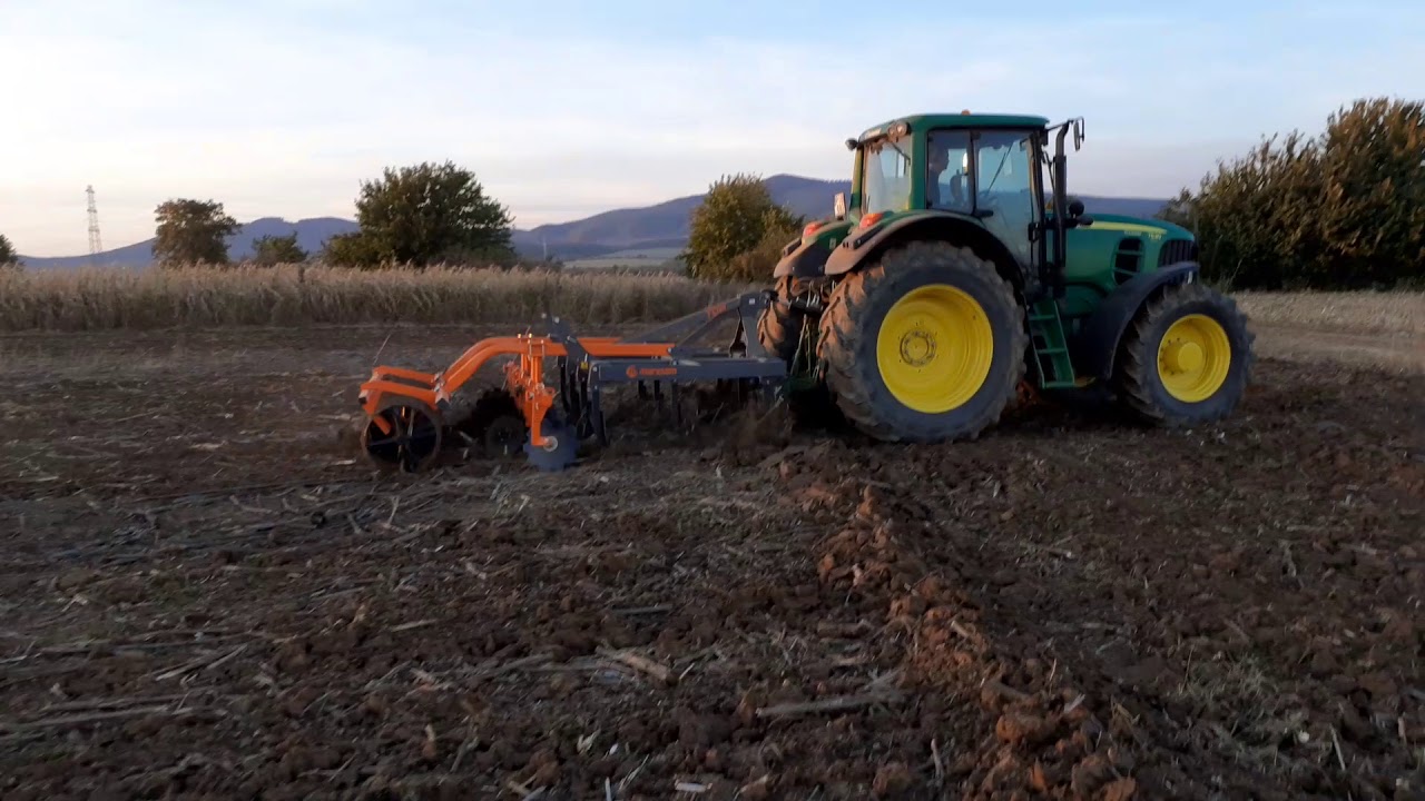 napraforg&oacute; tarl&oacute;h&aacute;nt&aacute;s mandam top gruber + John Deere 7530