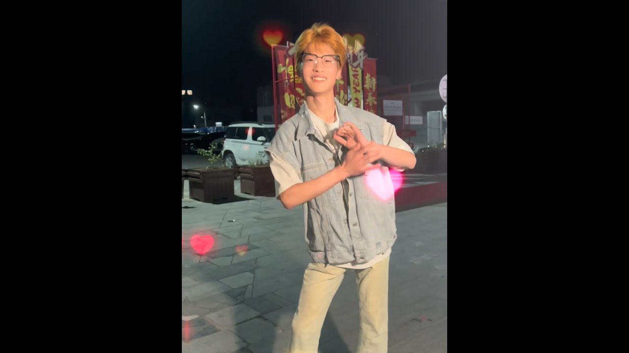 今天花220跟四位深藏不漏的帅小伙一块玩。。。