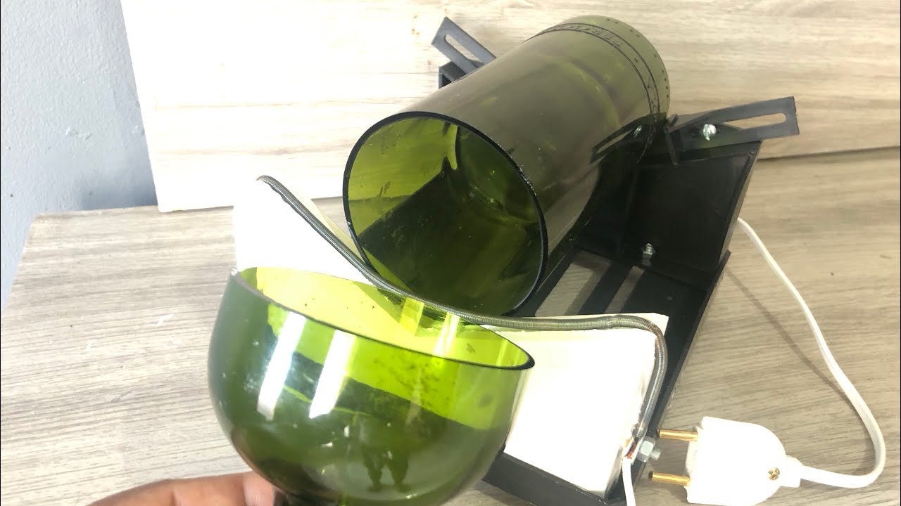 PRIMEIRO CORTE COM A CORTADORA DE GARRAFAS MANTIS. Teste de resistência.
