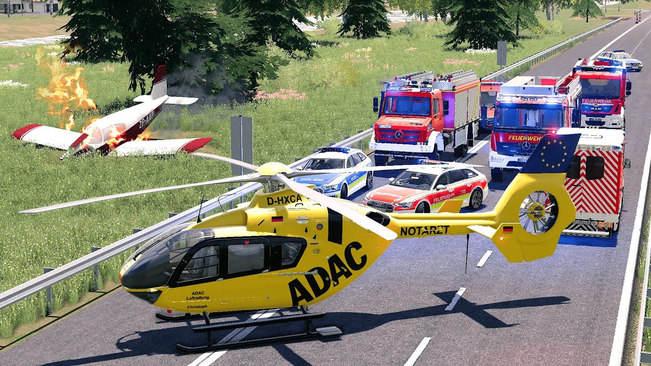 LS19 - Flugzeug stürzt in Mittelberg fast auf die Autobahn und brennt! Feuerwehr Einsatz Woche [1/7]