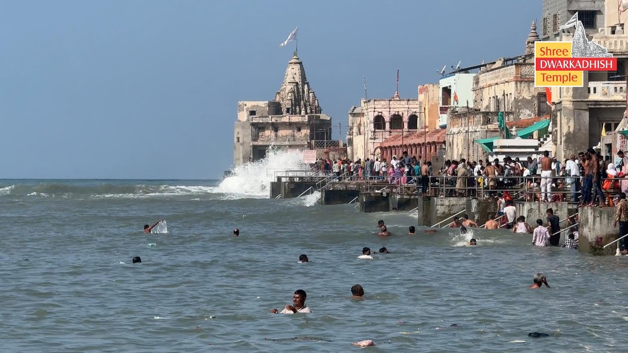 Dwarkadhish Temple Dhwaja Arohan Dt.18/09/2023