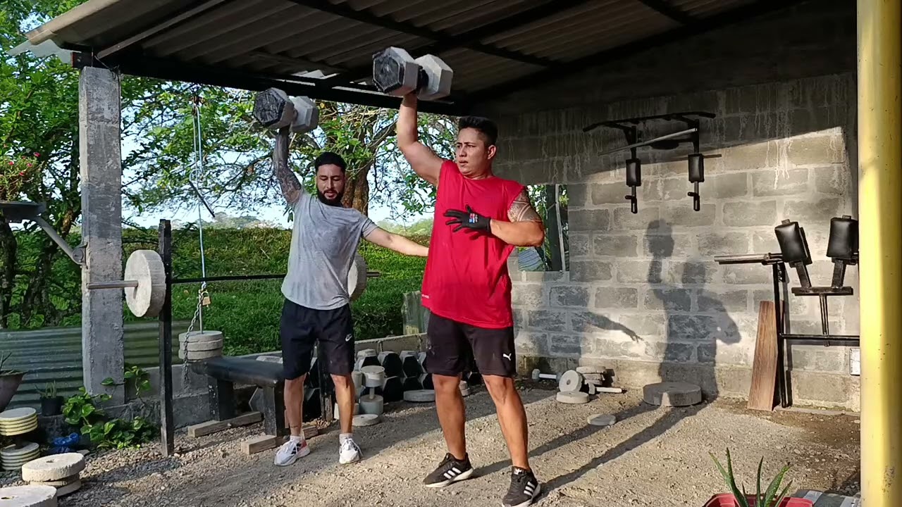 0 parafernalia, Entrenamiento REAL.