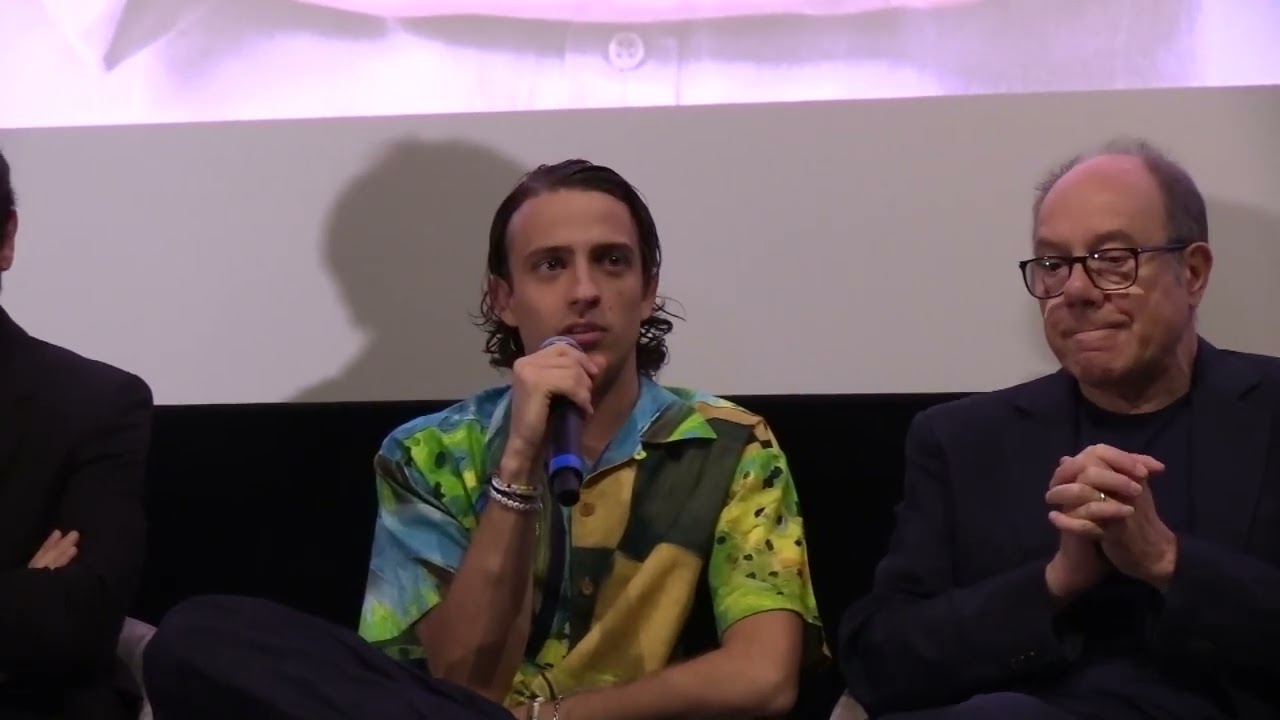 Sangiovanni protagonista in Vita da Carlo 2: 