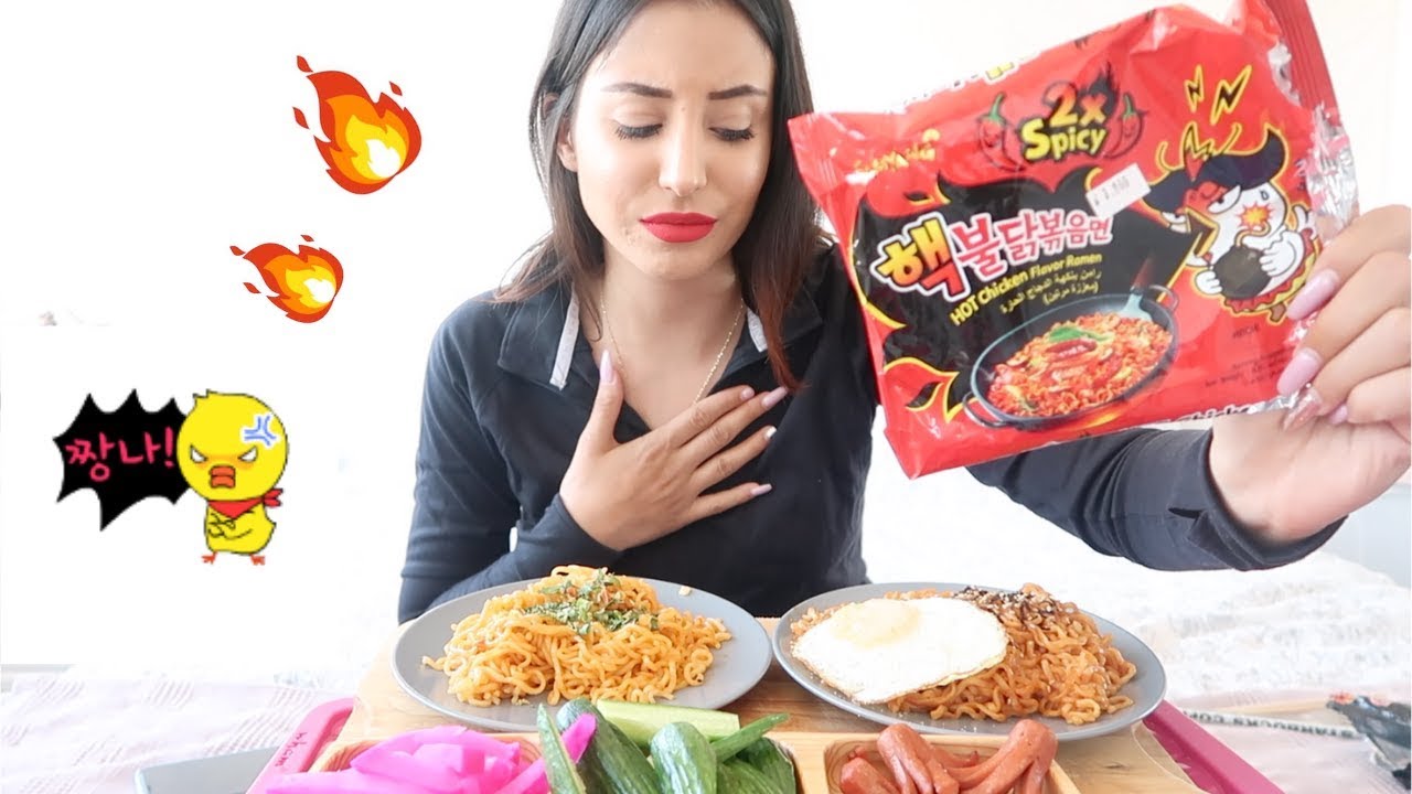 SOFT SPOKEN|  Δοκιμάζω τα Kορεάτικα NUCLEAR FIRE NOODLES X2 SPICY 🔥  MUKBANG 미니 핵불닭볶음면 먹방
