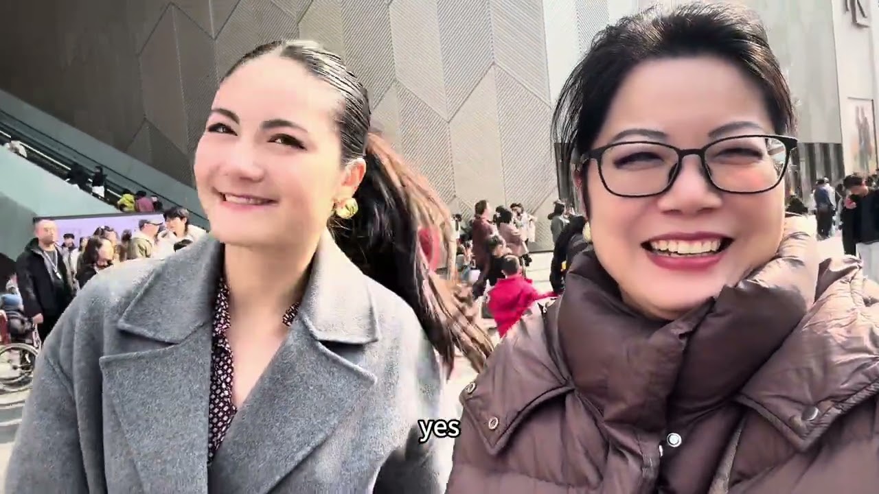【法国四姐】混血闺女回家过年 法国老公提前准备 享受和孩子在一起的快乐