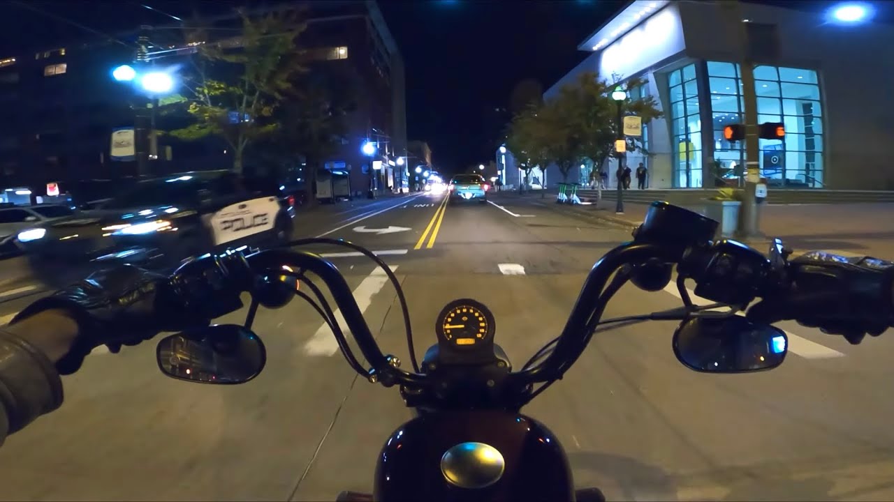 Pure {RAW} Sound • Harley Davidson Sportster Iron 1200 | Night ride with Sportbike