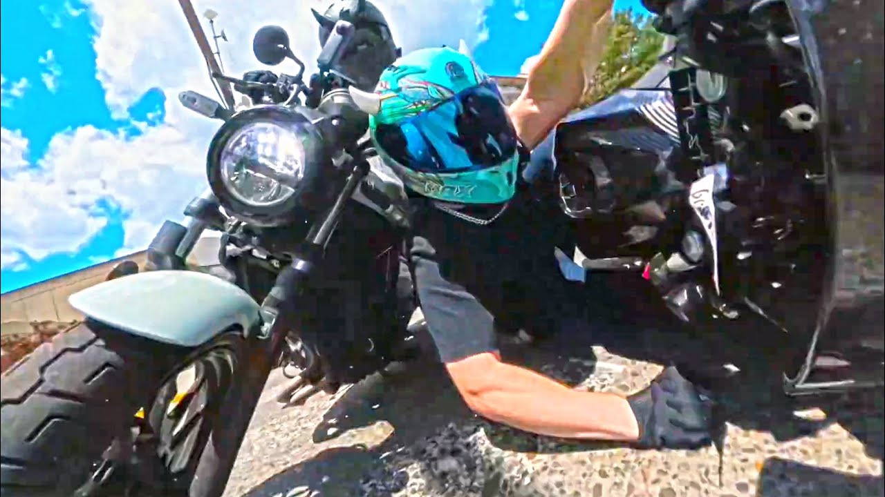 10 Minutes OF EPIC, CRAZY, UNBELIEVABLE and UNEXPECTED Motorcycle Moments