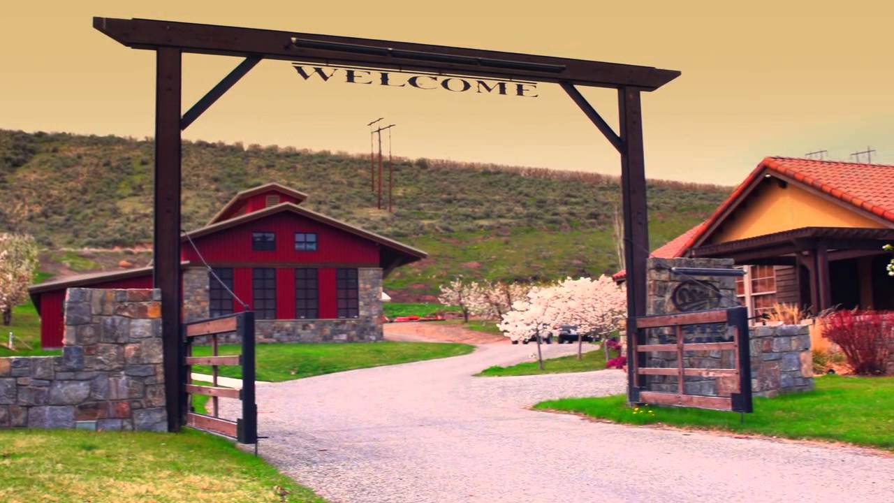 Ravenwing Ranch, Malaga, Washington