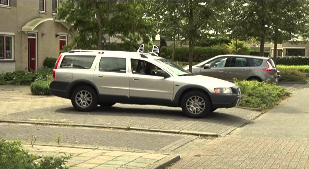 Dieven stelen lijkwagen in Heerhugowaard