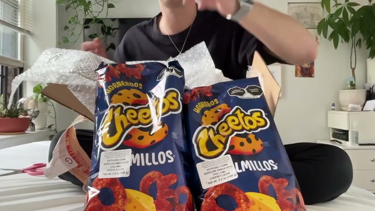 UNBOXING CHEETOS COLMILLO