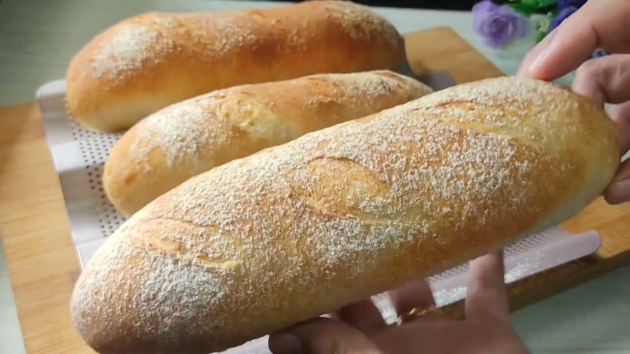 ขนมปังบาเก็ต Baguette Bread กรอบนอกนุ่มใน  ทำง่าย ส่วนผสมน้อย