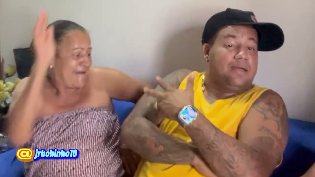 MAINHA PEGOU ENGOLE COBRA E JR BOBINHO ASSISTINDO MULHER NO CELULAR