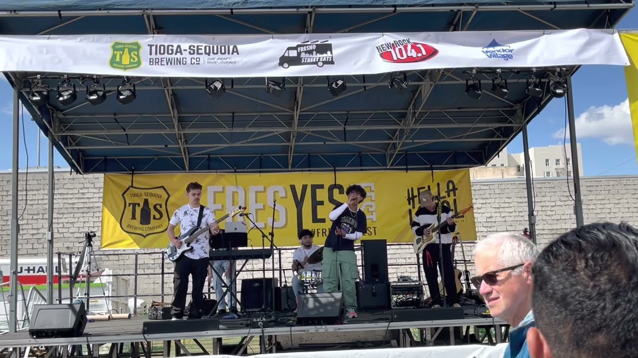 Angellvroo Live at the FresYes Fest 2023