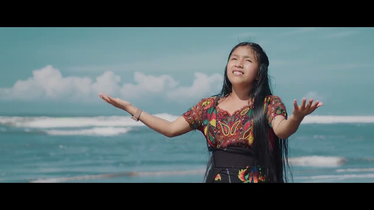 Est&eacute;r Chox - La Tierra Canta Ft' Manuel Chox (Videoclip Oficial)