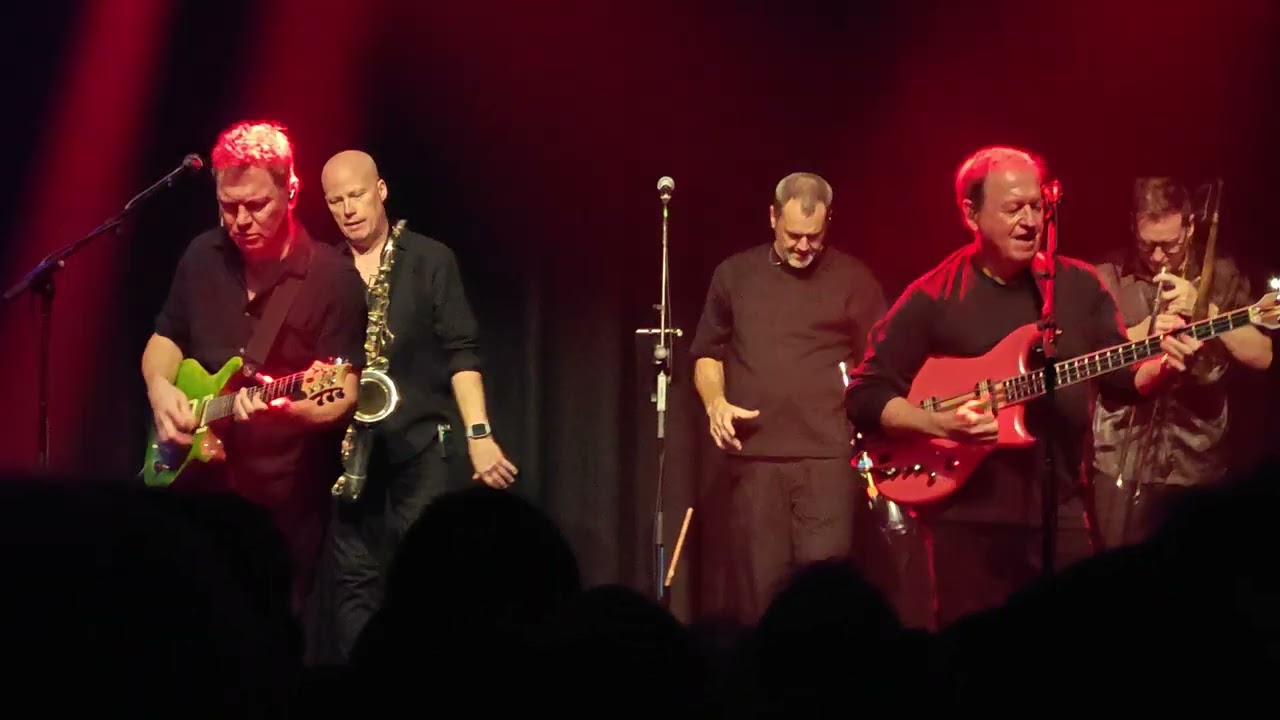 Level 42  in het T paard  26-10-2025 de