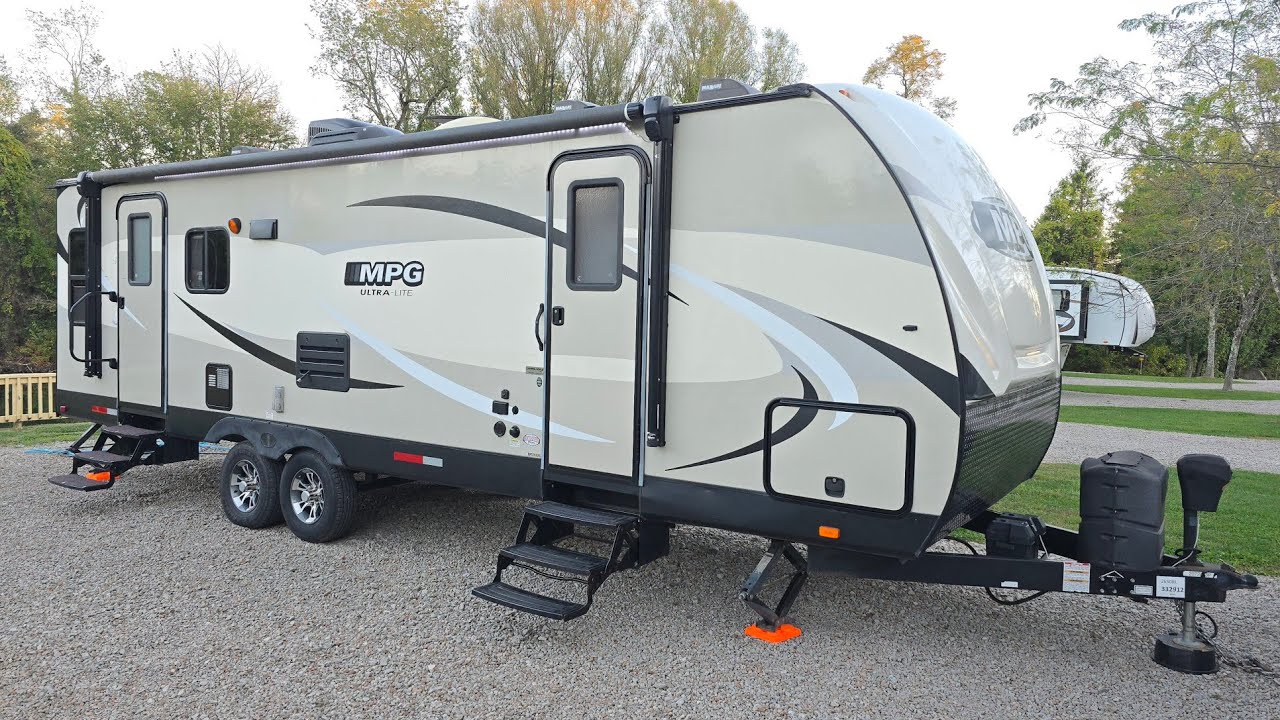 ПРОДАЕТСЯ - прицеп-дом на колесах Cruiser MPG 2650RL 2017 года выпуска для длительных сезонов - 1...