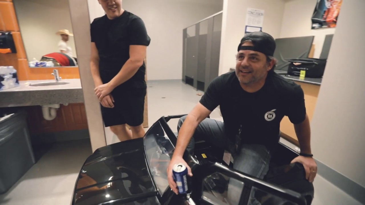 THOMAS RHETT GETS “trucked