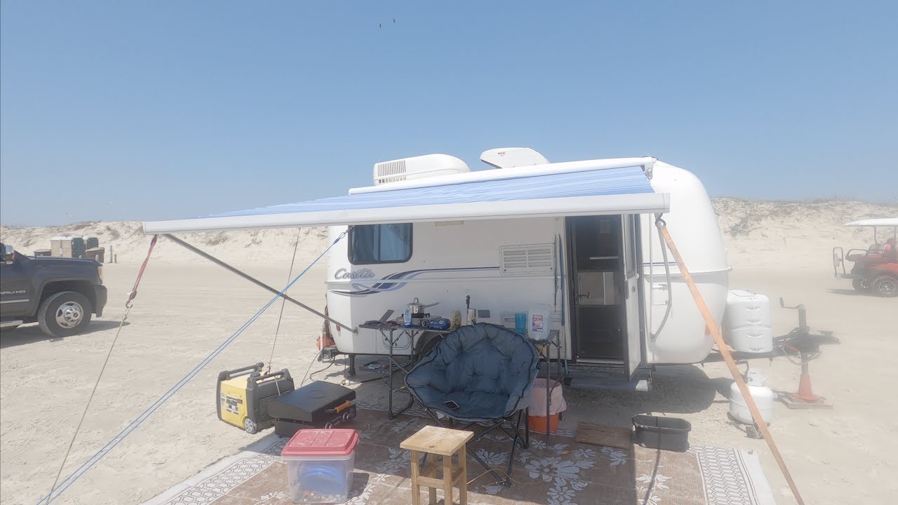 Casita boondocking on the beach!