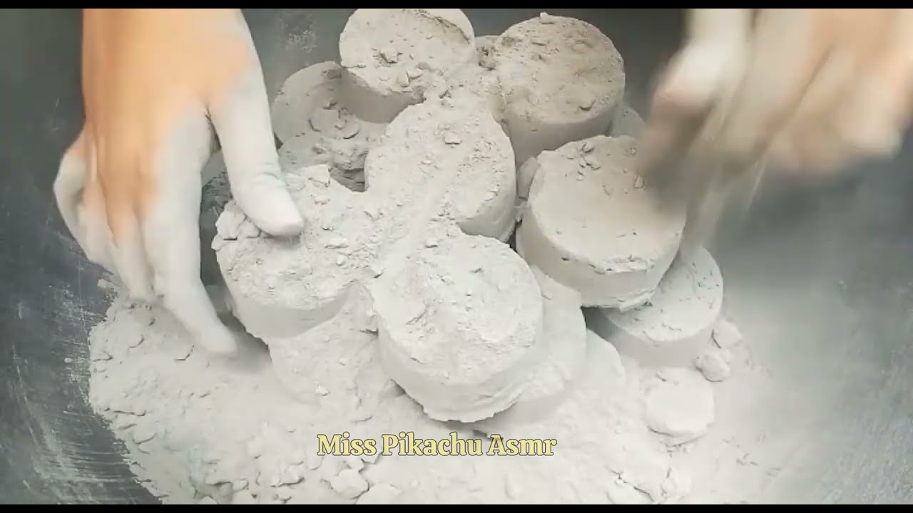 pure cement|dusty drycrumbling| in tub, crunchy video