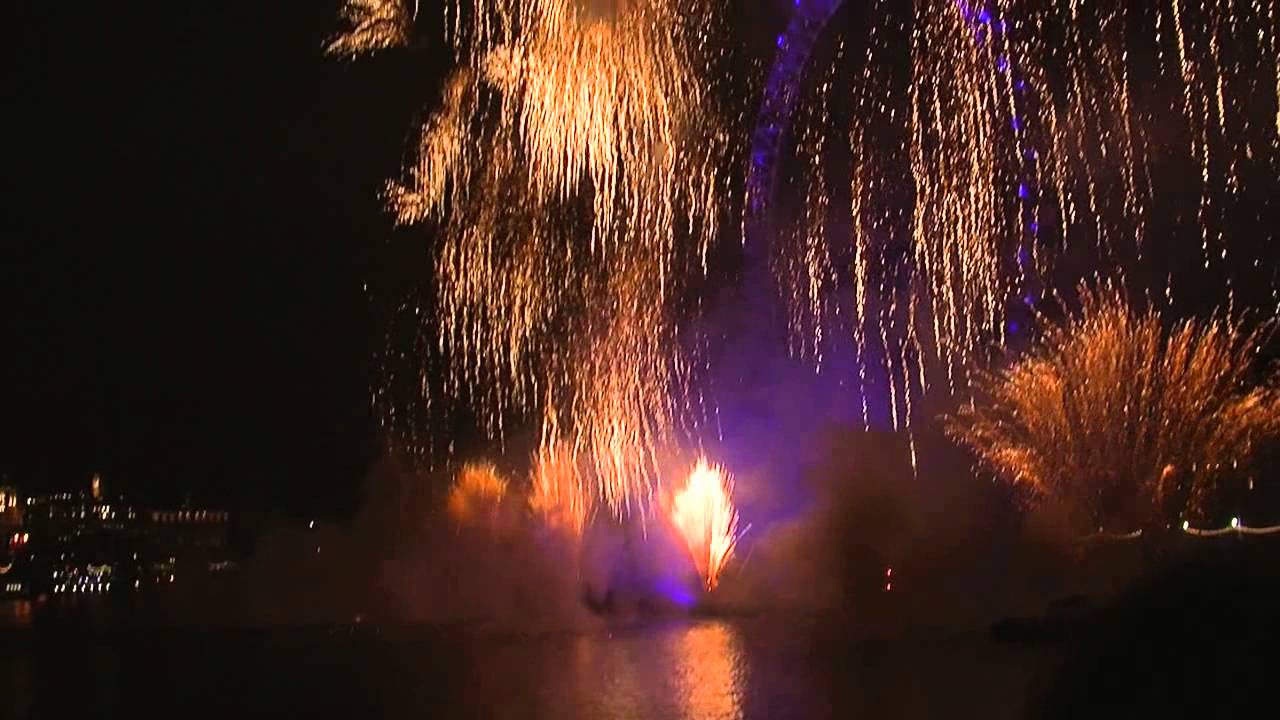 London Westminster Bridge New Years Eve 2013