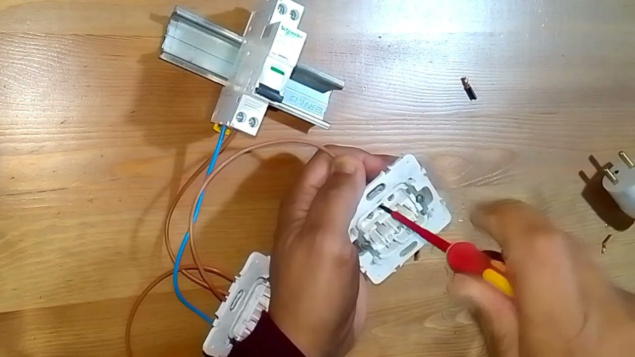 schéma et pratique Simple allumage 2 lampe